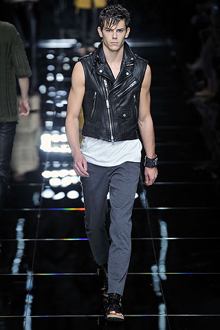 Burberry Prorsum / - 2011